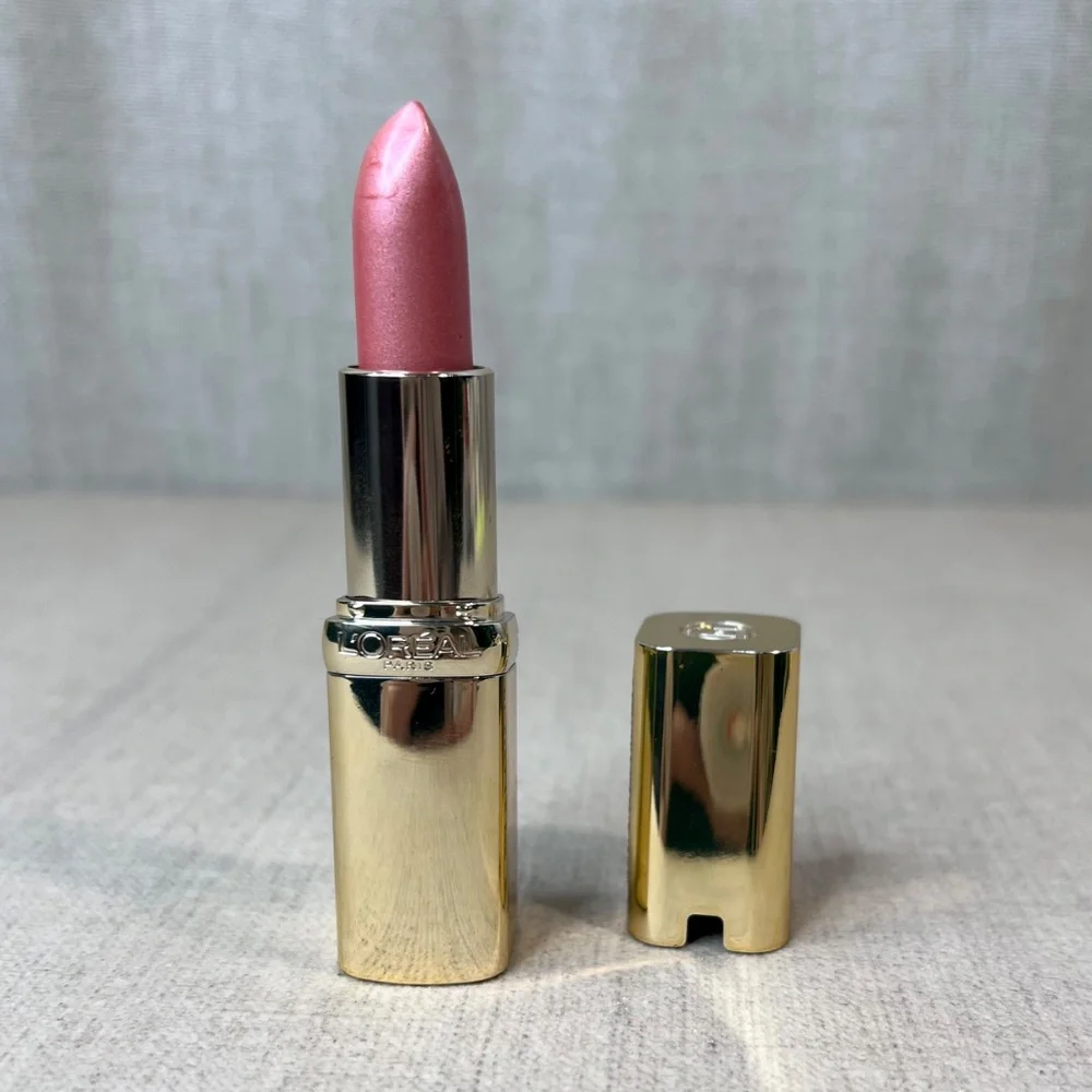 ❤️3 for $25❤️ L'Oreal Paris Colour Riche Lipstick in Mauved